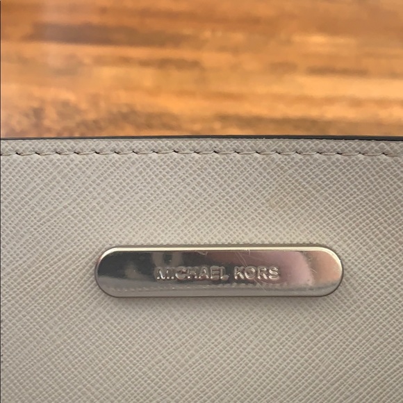 •*•*•*Michael Kors Handbag*•*•*• - Picture 6 of 7